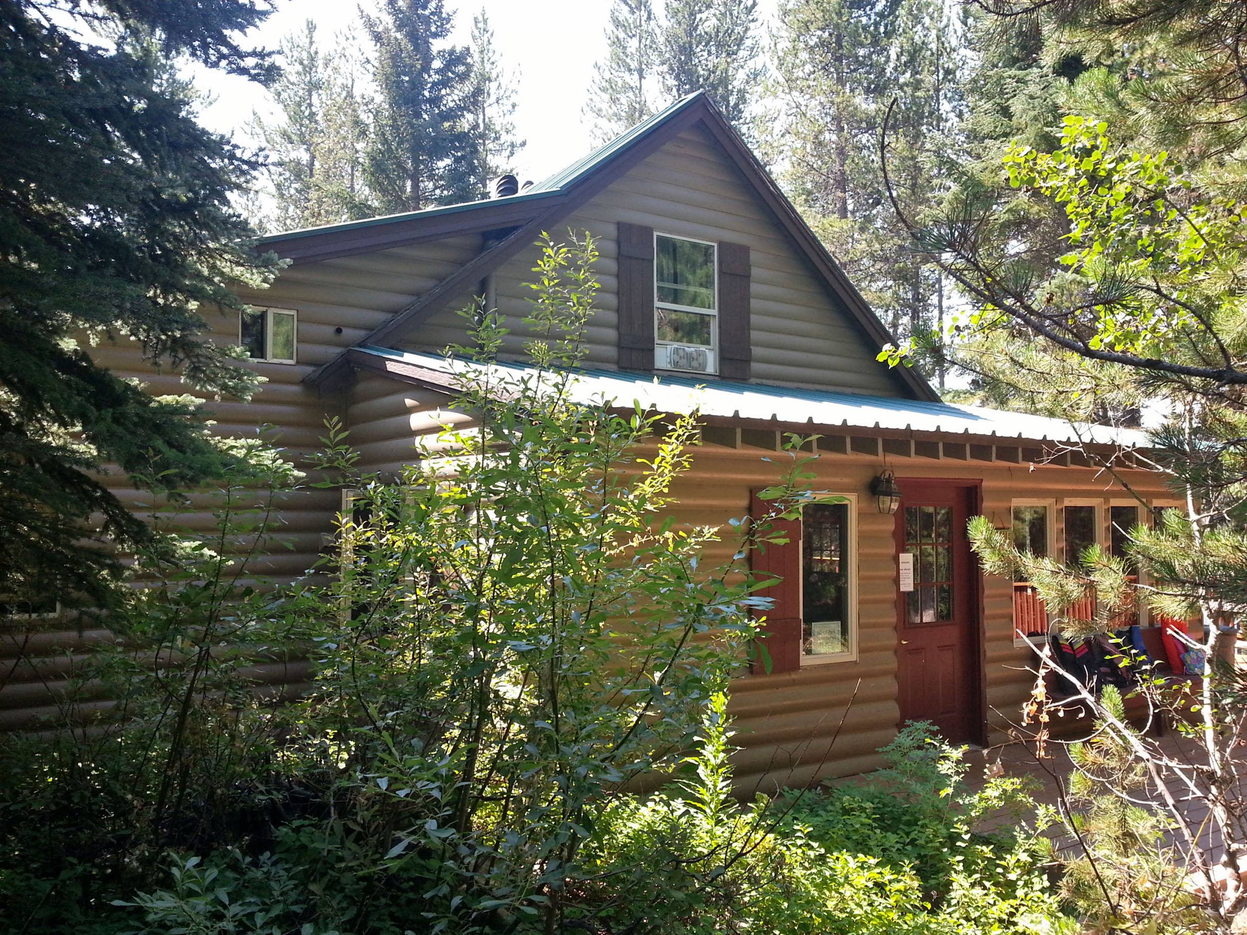 VACATION RENTAL: The Hodgepodge Lodge