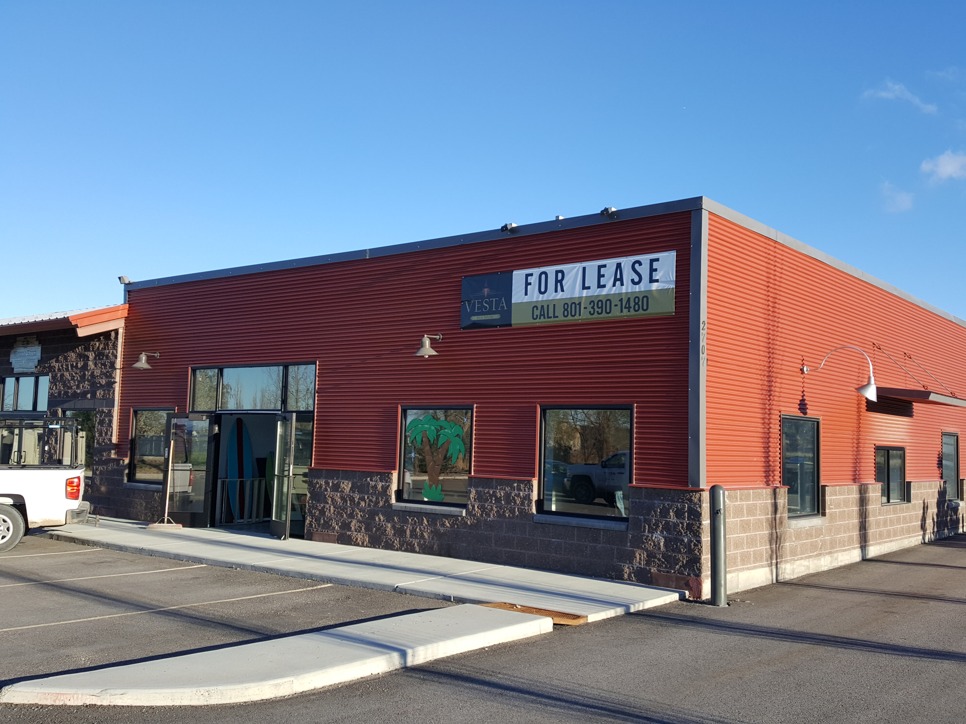 JUST LEASED:  Pleasant View Commercial Unit